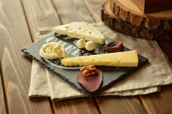 Cheezy Siyah Peynir Sunum Tabağı